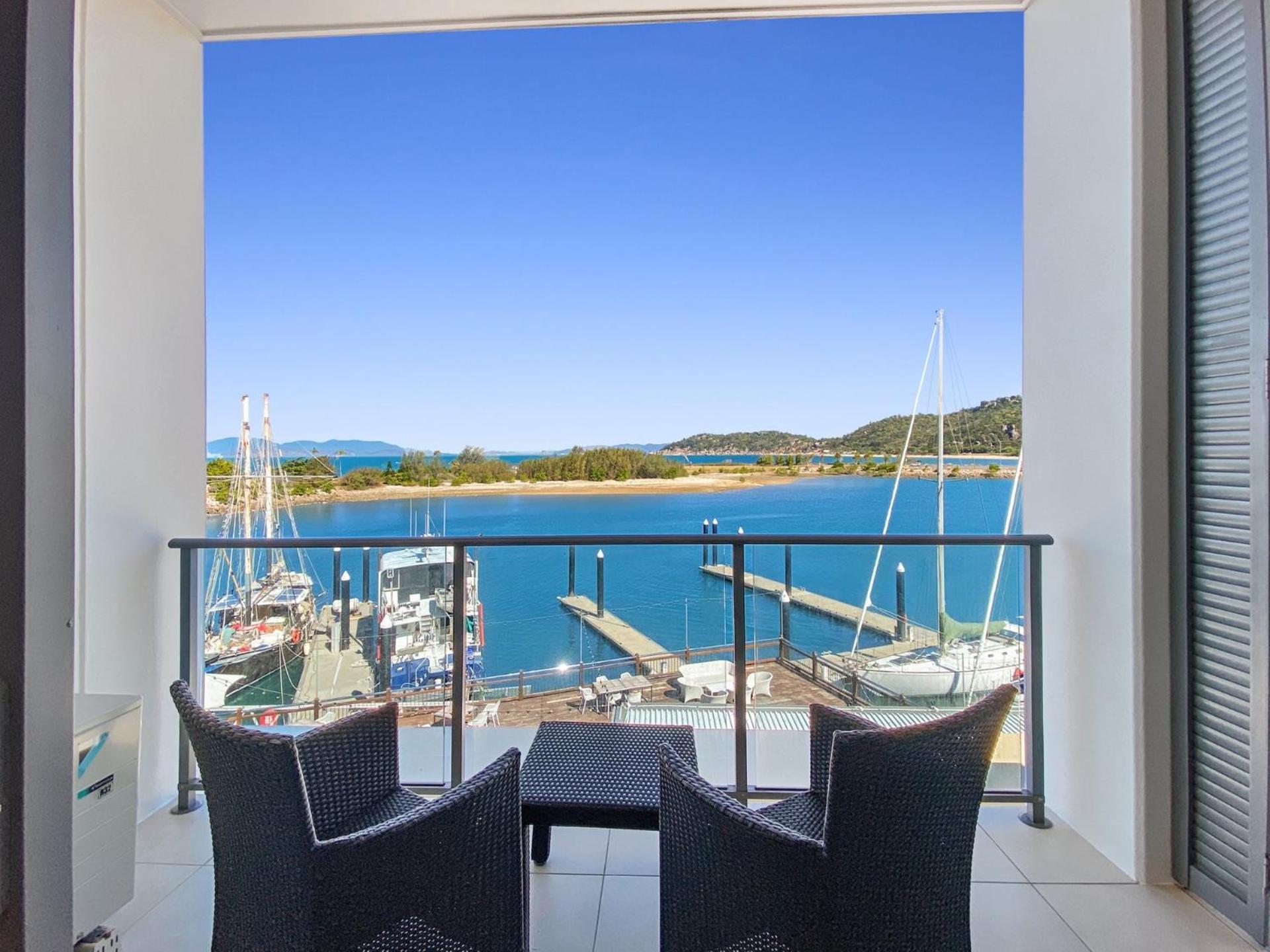 Blue On Blue Studio Room 1362 Nelly Bay Exterior photo